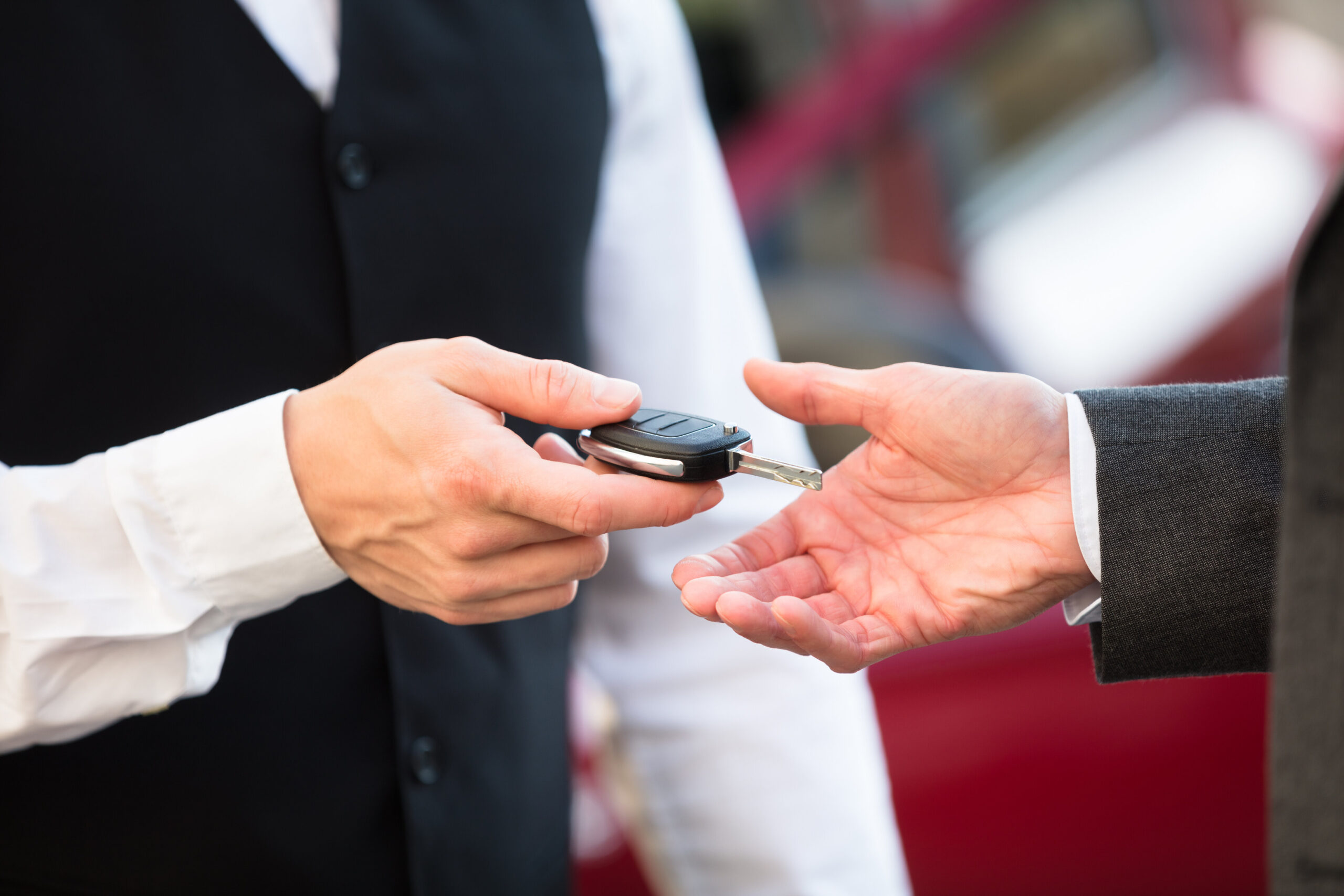 The 'rogue' airport meet and greet companies speeding and stealing money from vehicles